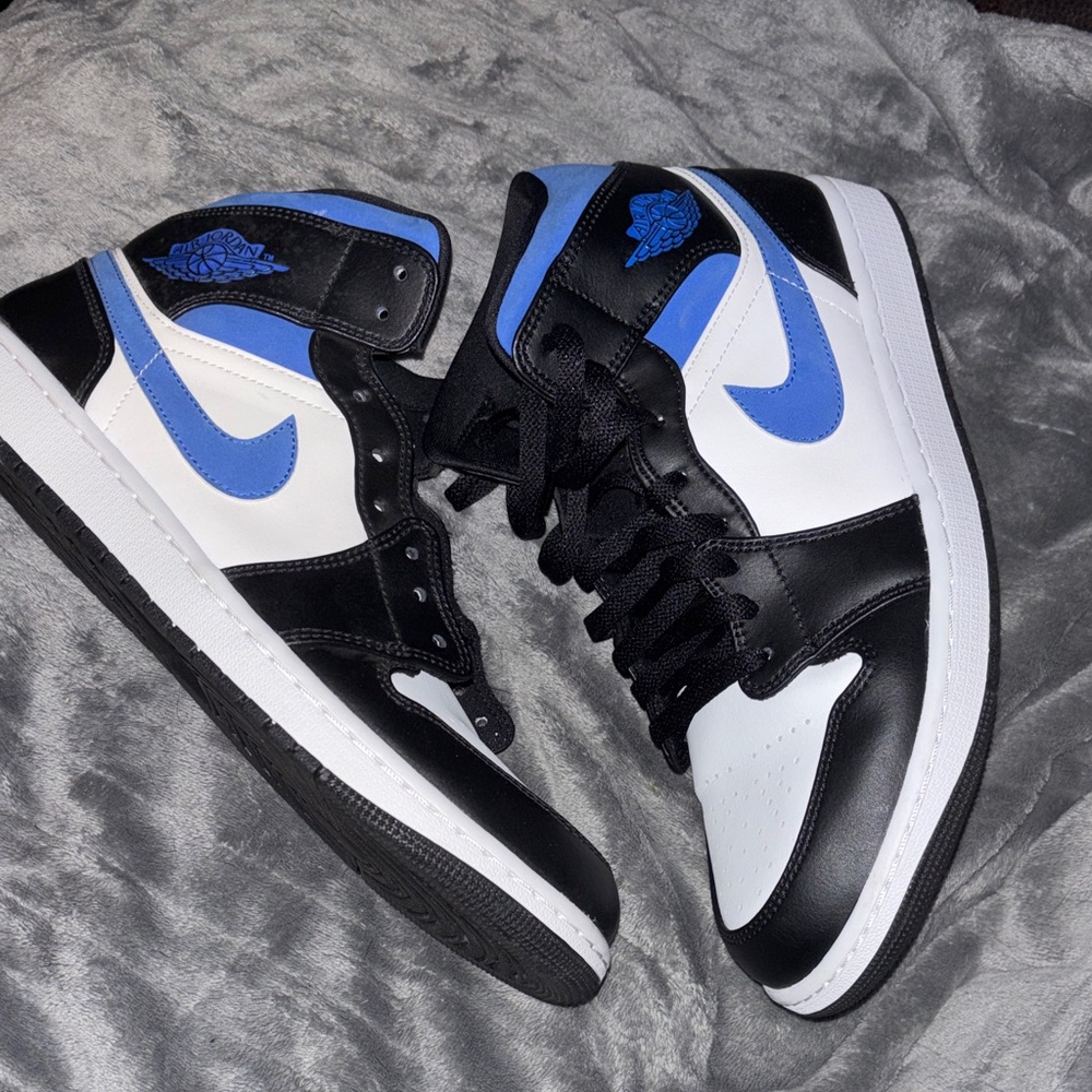 Nike Air Jordan 1 Mid - White/Black/Royal Blue